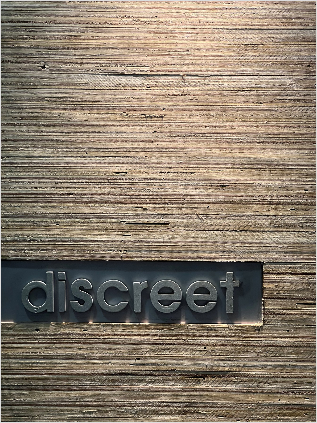 About Discreet